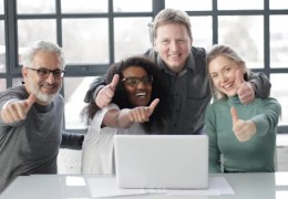 夢見工作中被讚美 ：9 個意義和象徵