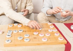 夢見下棋、國際象棋是什麼意思？夢境預示什麼