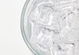 夢見冷水：8 個意義和象徵