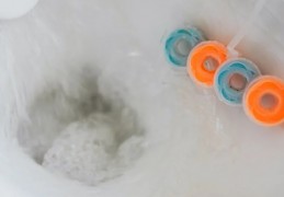 夢見馬桶裡堆滿大便的 9 個夢境解釋：夢見公共廁所的大便 、夢見馬桶裡的便便消失