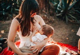 夢見給嬰兒哺乳的 9 個夢境解釋：夢見嬰兒說話、夢見嬰兒洗澡