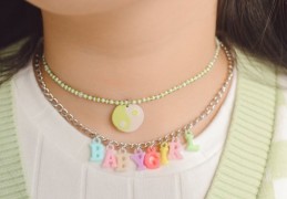 夢見心形項鍊：17 個意義和象徵