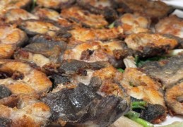19 個吃鰻魚解夢含義：夢見捕捉和吃鰻魚、夢見烤鰻魚、夢見吃烤鰻魚