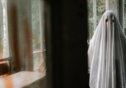 夢見鬼魂出現在浴室是什麼意思？意義和象徵、心理狀態、情境解讀