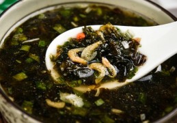 11 個吃海苔湯的夢境：夢見一個人吃海苔湯、夢見和愛人一起吃海苔湯