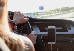 夢見與母親同乘汽車：9 個意義和象徵