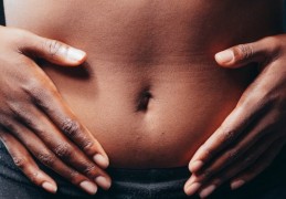 夢見肚臍被壓 ：13 個意義和象徵