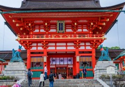 夢見一座寺廟的 21 個夢境解釋： 夢見在寺廟裡哭泣 、夢見在寺廟裡燒香