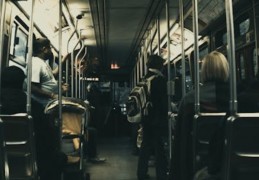 夢見搭公車的 9 個夢境解釋：夢見在公車上遇見認識的人 、夢見公車太擁擠