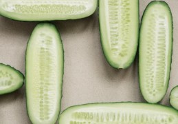 夢見看見小黃瓜的 9 個夢境解釋：夢見洗小黃瓜、夢見新鮮小黃瓜