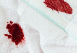 夢見血腥衛生棉的 9 個夢境解釋：夢見有人丟掉衛生棉、夢見洗衛生棉