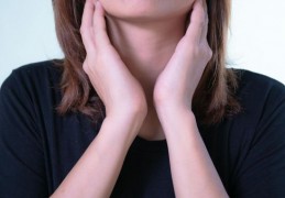 夢見扁桃體結石：9 個場景及其解釋