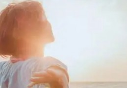 夢見對別人好的 17 個夢境解釋：夢見別人暴露自己的弱點 、 夢見別人奪走你的機會