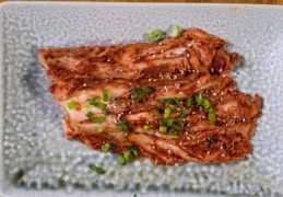 ​夢見吃涼拌泡菜的 9 個夢境解釋：夢見丟掉嫩蘿蔔泡菜、夢見買嫩蘿蔔泡菜