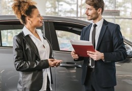 夢見家人購買汽車 ：11 個意義和象徵