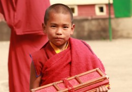 夢見與僧侶交談的 8 個夢境解釋：夢見一位和尚來到你家、 夢見一位僧侶傳教