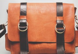 夢見包包的 9 個夢境解釋：夢見收到某人送的包包作為禮物 、夢見袋子裡的錢