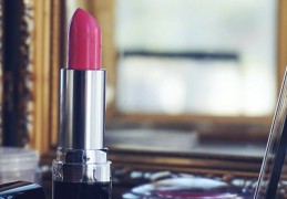 夢見推薦口紅：9 個意義和象徵