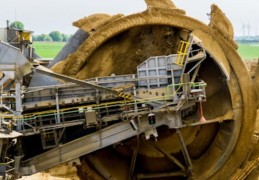 夢見操作液壓挖掘機 ：6 個意義和象徵