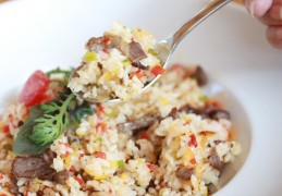 夢見吃飯前醒來是什麼意思？意義和象徵、心理狀態、情境解讀