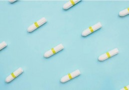 夢見經血：76個場景及其解釋