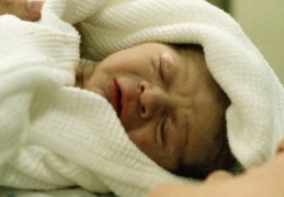 夢見新生兒哭泣的 9 個夢境解釋：夢見新生嬰兒說話 、夢見新生兒突然消失