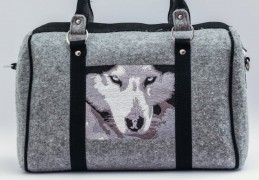 夢見偷走袋子的 9 個夢境解釋：夢見一個袋子被撕破、夢見買包包