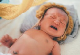 ​夢見嬰兒夭折的 9 個夢境解釋：夢見嬰兒哭泣 、夢見救嬰兒