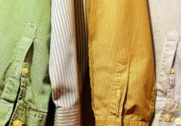 夢見洗掉衣服上的大便的 9 個夢境解釋：夢見衣服上掉出大便、夢見髒水濺到衣服上