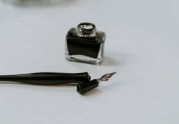 夢見墨水：41種場景與解釋