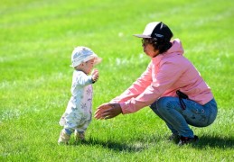 夢見嬰兒受傷的 9 個夢境解釋：夢見嬰兒流血、夢見掉落嬰兒