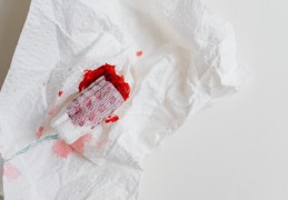 ​夢見男人來月經的 9 個夢境解釋： 夢見看到女人的月經、夢見男子突然看到月經出血