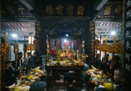 ​夢見祭祀祖先的 9 個夢境解釋：夢見從祖先那裡得到禮物、夢見拜訪祖先的家