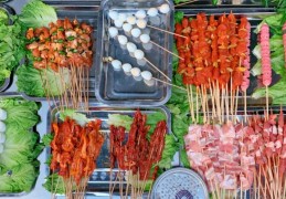 夢見吃串燒是什麼意思？意義和象徵、心理狀態、情境解讀