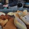夢見食物浪費的 17 個夢境解釋：夢見藏食物垃圾、夢見食物垃圾箱溢出