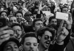 夢見與外國人爭吵：12 個意義和象徵