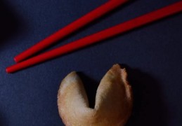 夢見筷子的24個夢境解釋：夢見洗筷子、夢見被筷子刺傷、夢見生鏽的筷子