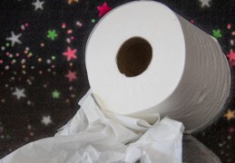 夢見馬桶的衛生紙不流動：7 個意義和象徵