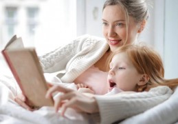 夢見尋找母親的 9 個夢境解釋：夢見媽媽哭泣、夢見媽媽微笑