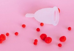 夢見隱藏月經的 9 個夢境解釋：夢見洗經血、夢見月經血向別人詢問