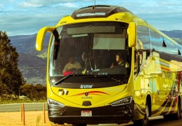 夢見搭巴士旅行的 9 個夢境解釋：夢見巴士太擁擠 、夢見搭乘夜間巴士旅行