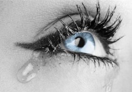 夢見流淚是什麼意思？夢境預示什麼