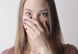 夢見說話太多：18 個意義和象徵