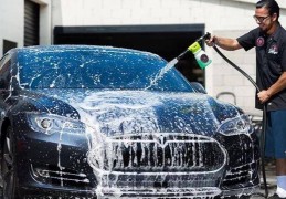 16 個洗車夢境解釋：夢見洗新車、夢見給別人洗車、夢見洗車和開車
