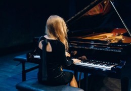 夢見夜景與鋼琴：10 個意義和象徵