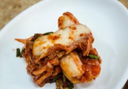 夢見端上泡菜的 9 個夢境解釋：夢見洗白菜、夢見分發泡菜