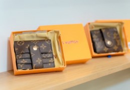 夢見獲得奢華手提包的 9 個夢境解釋：夢見奢侈包被偷、夢見借一個奢侈包給朋友