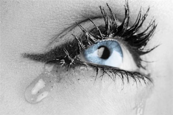 夢見流淚是什麼意思？夢境預示什麼