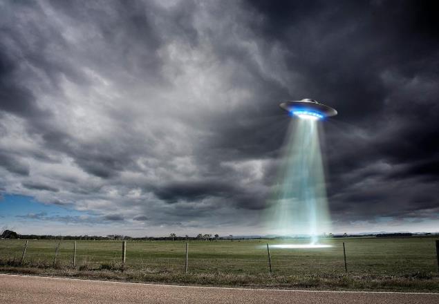 夢見不明飛行物、UFO、飛碟是什麼意思？