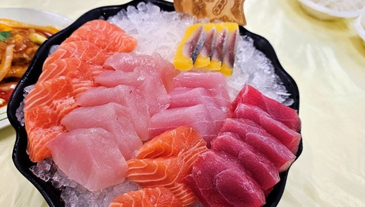 夢見買生魚片的 17 個夢境解釋：夢見吃變質的生魚片 、夢見打包壽司帶回家